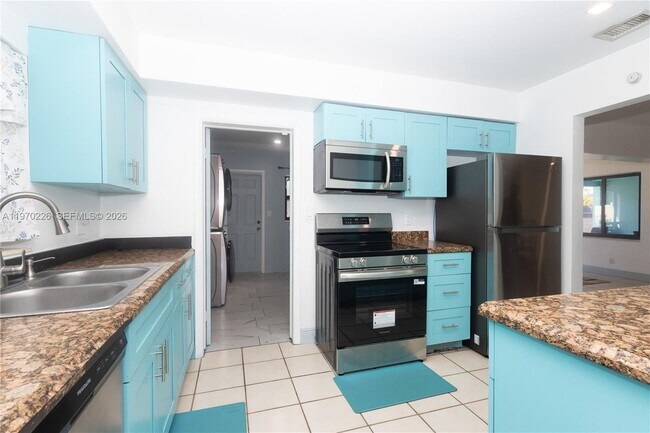 Building Photo - 772 Pennsylvania Ave