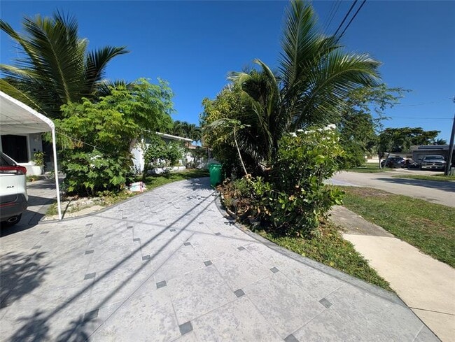 Building Photo - 2453 NW 73rd Ave