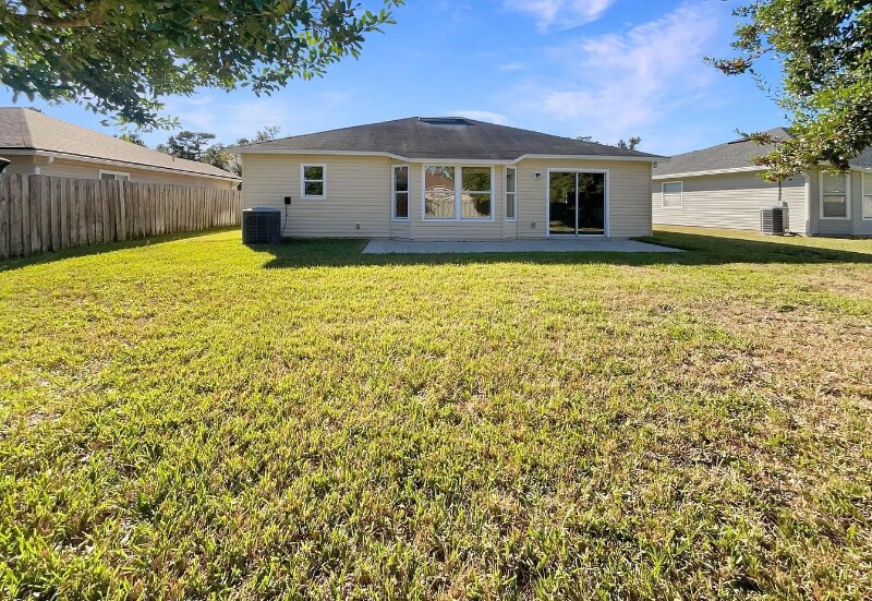 Building Photo - 11662 Pleasant Creek Dr