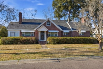 Building Photo - 32 Moore Dr