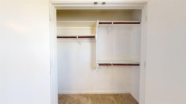 Building Photo - 4140 McFarland Dr