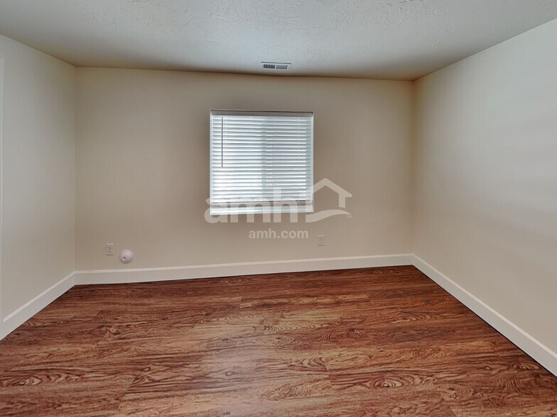 Building Photo - 7357 S Copper Rim Dr