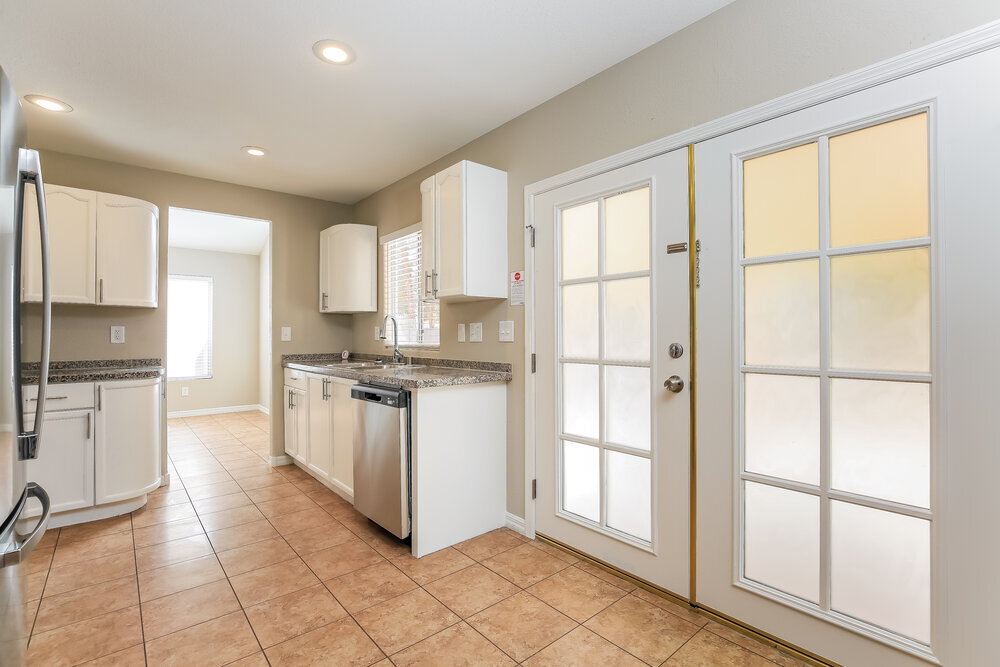 Building Photo - 9123 Sangria Ln