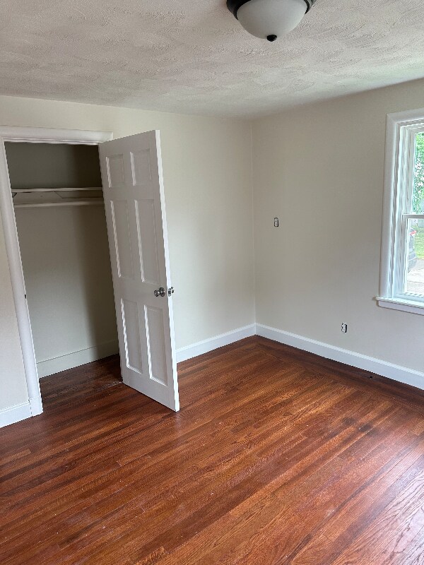 Building Photo - 139 Dante St
