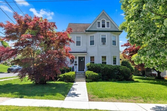 Building Photo - 26 Burtis Ave