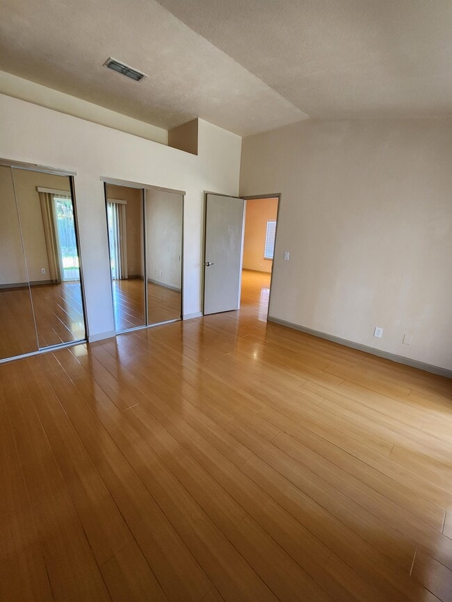 Building Photo - 4570 Armadale Way