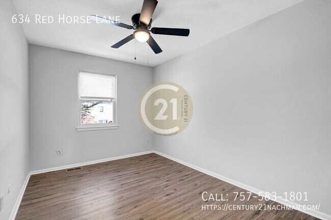 Building Photo - 634 Red Horse Ln