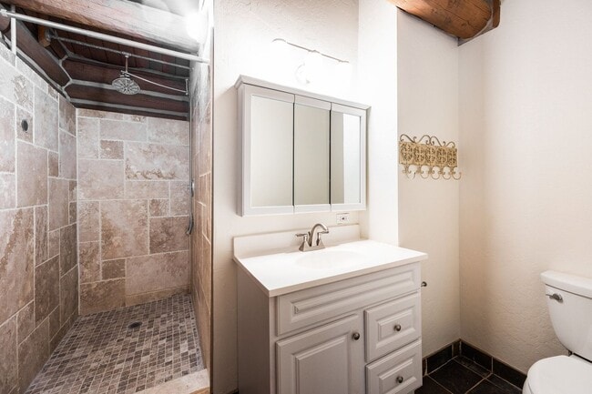 Building Photo - Updated Log Cabin in Park City — Modern Co...