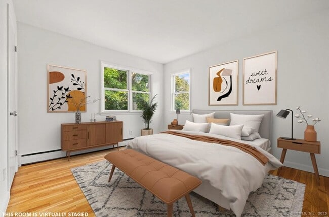 Building Photo - 412 Main St