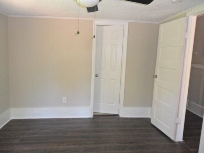 Building Photo - 1241 Johnson Ave