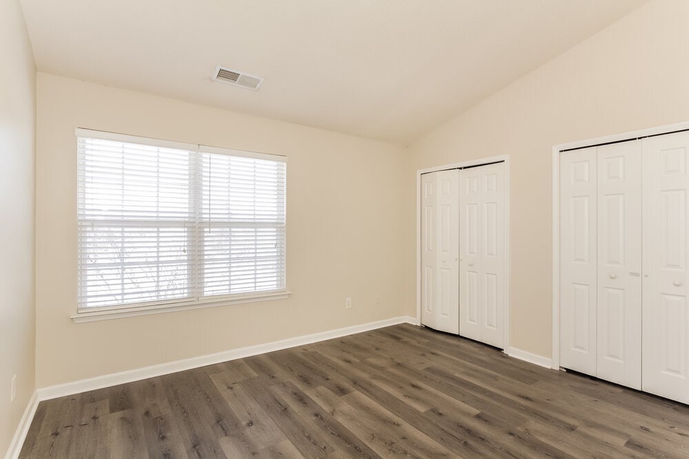 Building Photo - 17113 Greenlawn Hills Ct
