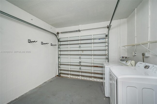 Building Photo - 13753 SW 160th Terrace
