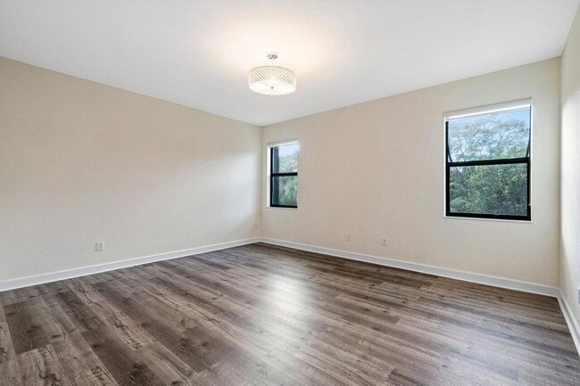 Building Photo - 5643 Sandbirch Wy