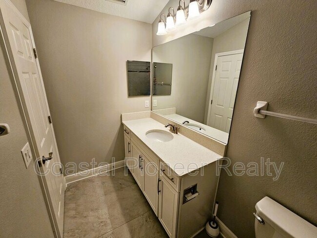 Building Photo - 30219 Southwell Ln