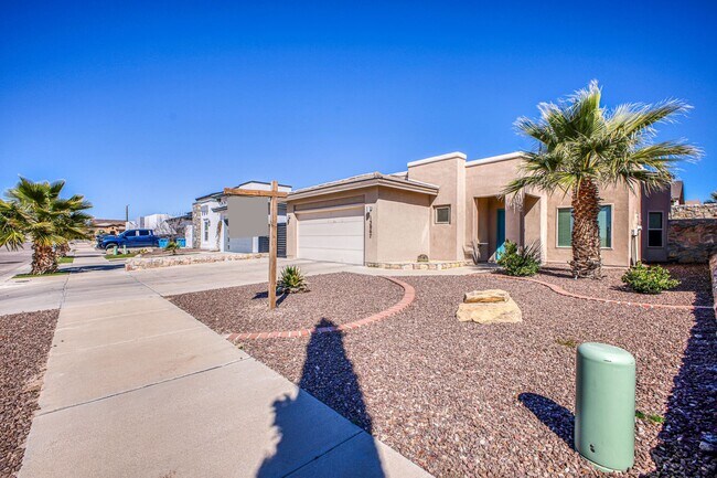 Building Photo - Eastside Beautiful 3 bed/2 baths for RENT