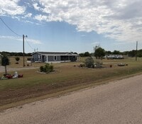 Building Photo - 8824 Old Marlin Rd