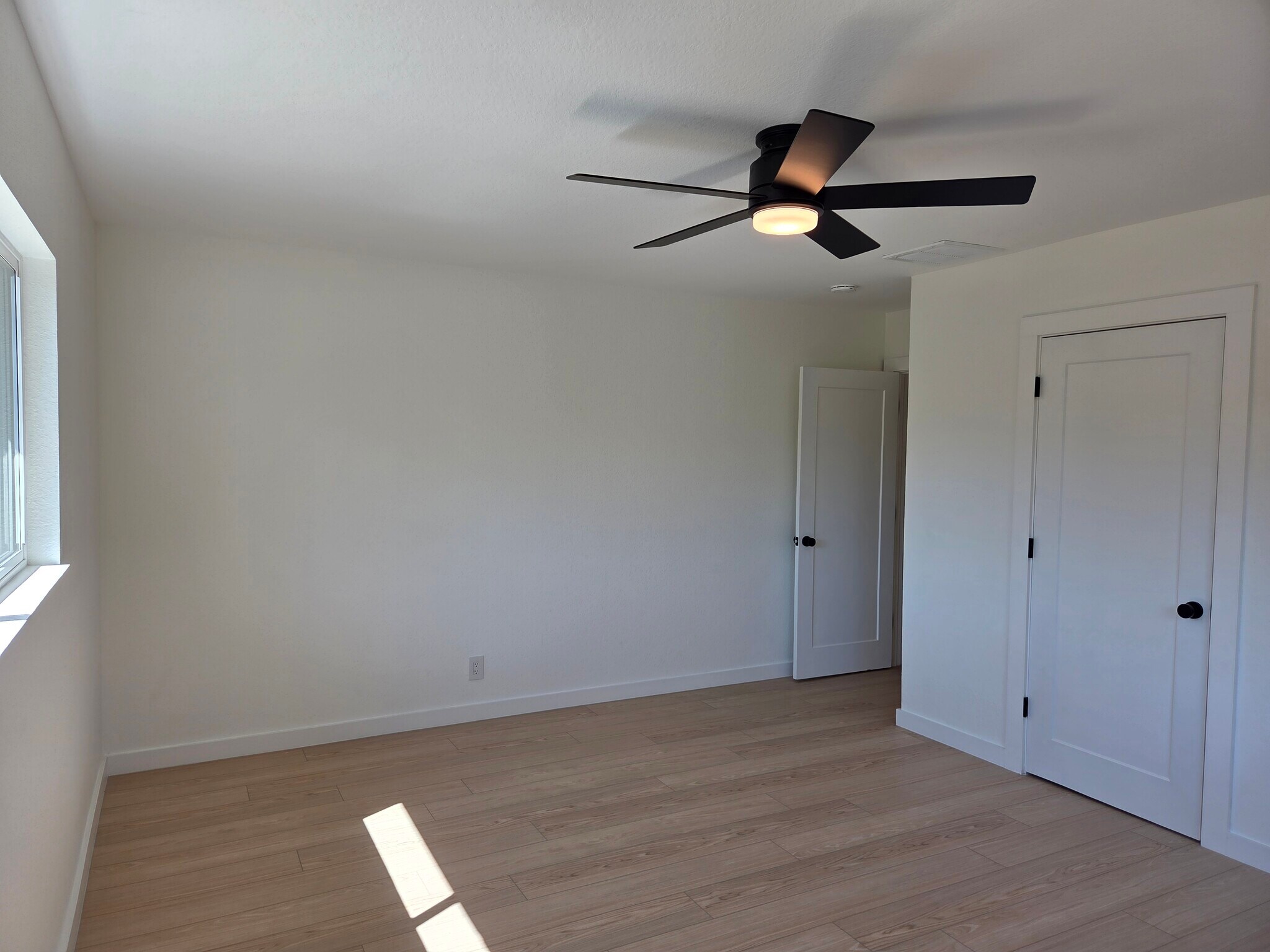 Building Photo - 10717 Deer Canyon Rd