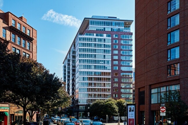 Building Photo - 1 Charles St S