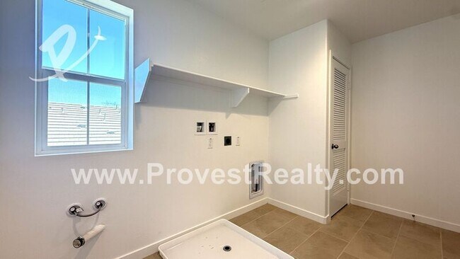 Building Photo - 8792 Newcastle Ave
