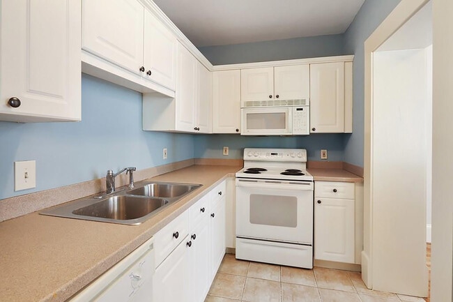 Building Photo - 229 Ponce De Leon Ave NE