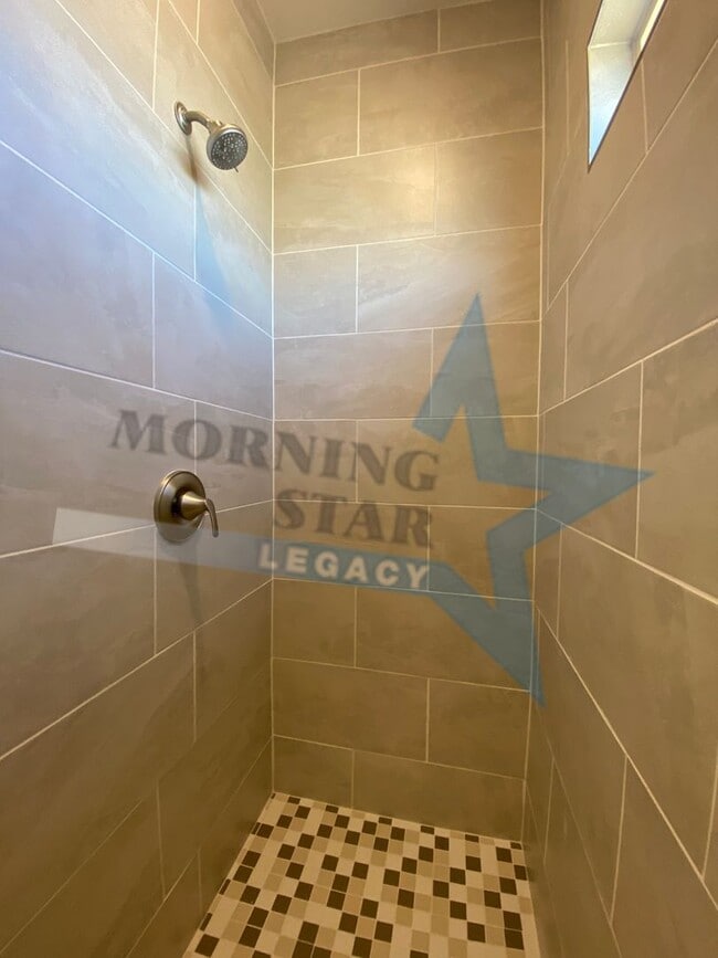 Building Photo - NEWER CONSTRUCTION - MOVE IN READY