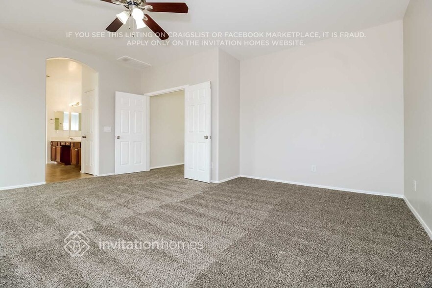 Building Photo - 8806 W Gardenia Ave