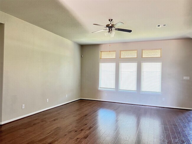 Building Photo - 23530 Mantova River Dr