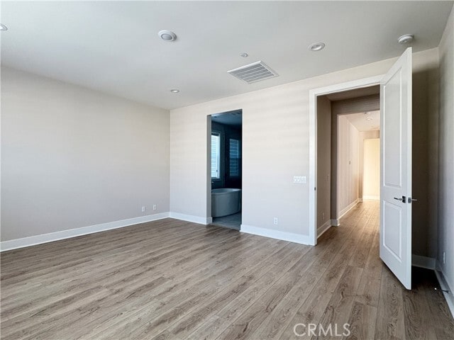 Building Photo - 160 Longden