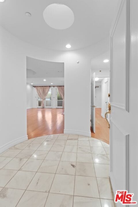 Building Photo - 121 N Almont Dr