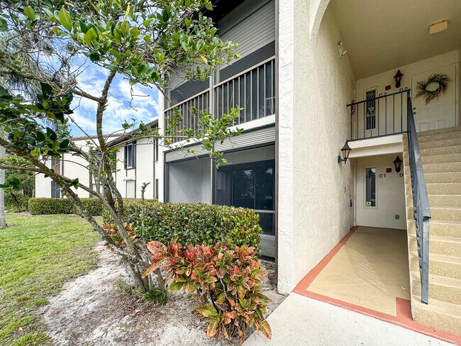 Building Photo - 1575 SW Silver Pine Way