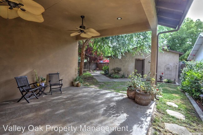 Building Photo - 115 Park Ave