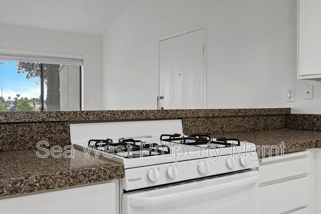 Building Photo - 6907 Quail Pl