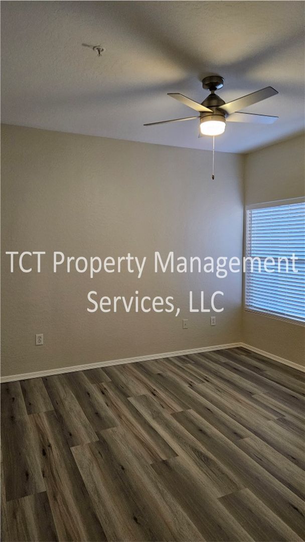 Building Photo - Newly Updated 2 Bedroom + den in Villages at Grayhawk!