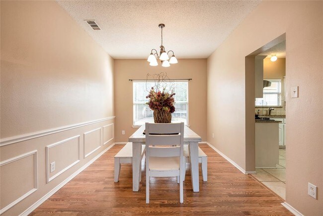 Building Photo - 5517 Vineyard Ln