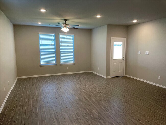 Building Photo - 803 Cypress Smt Rd