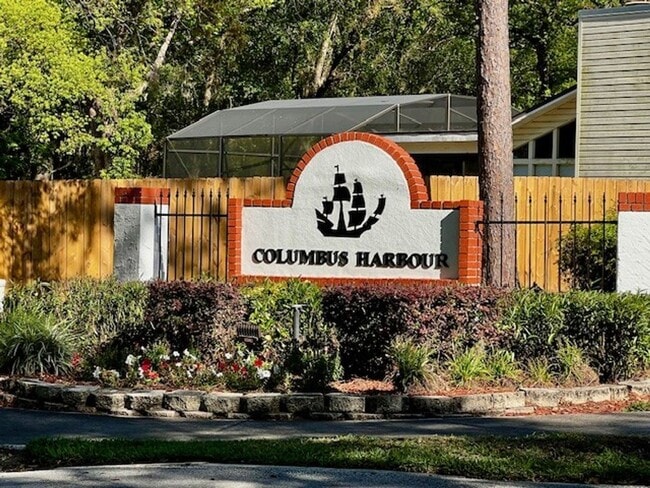 Building Photo - 320 Columbus Cir