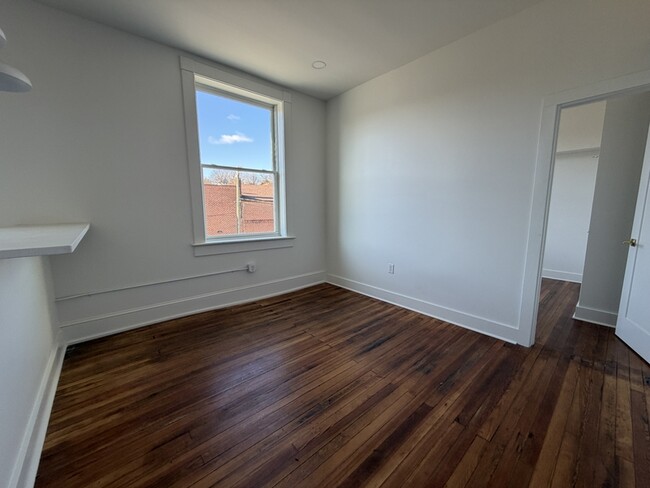 Building Photo - 901 Fifth Street - 203