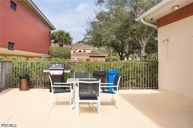 Building Photo - 13730 Julias Way