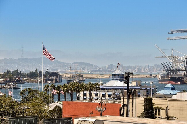 Building Photo - Refined Urban Condominium at Jack London S...