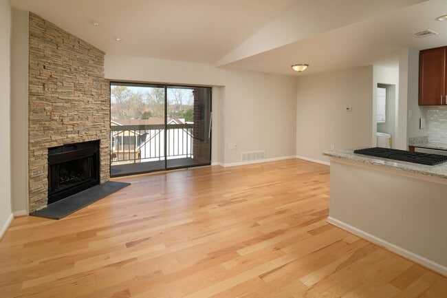 Building Photo - Renovated all new!! - Open Concept.  Top Level Condo. Close to BWI, Ft. Meade & NSA.