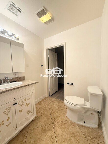 Building Photo - 4530 Garden Pl