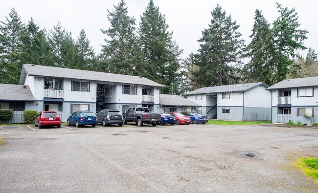 Building Photo - 302-163 163 St Ct E