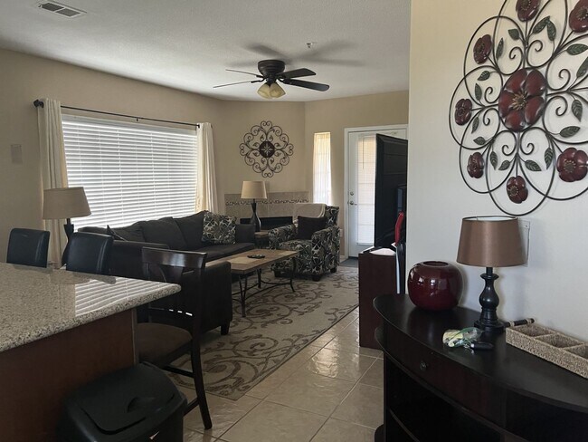 Building Photo - Fully furnished Scottsdale condo!