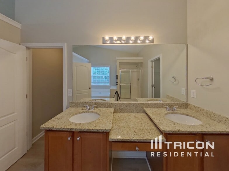 Building Photo - 1623 Leather Lake Ct