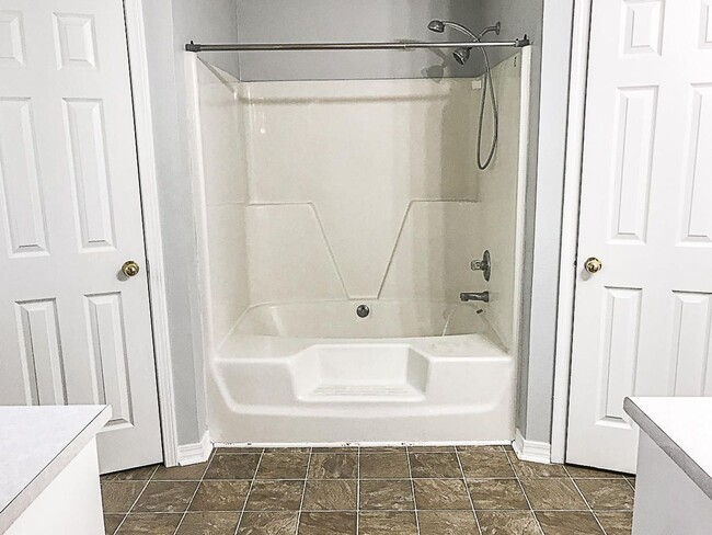 Building Photo - Home in Foxwood Estates