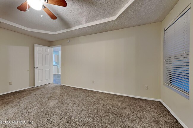 Building Photo - 11332 Island Shore Dr W