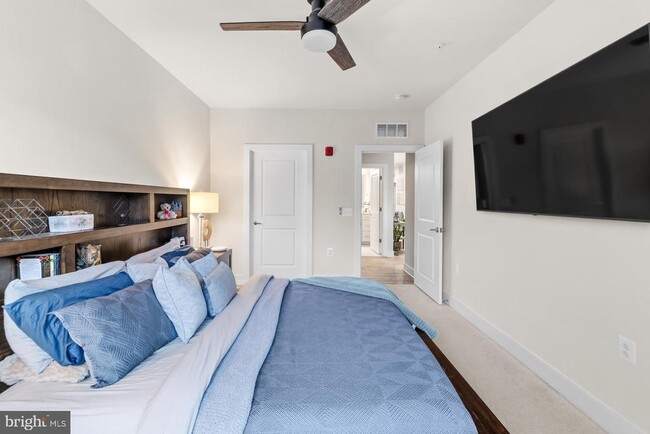 Building Photo - 102 St Ives Pl