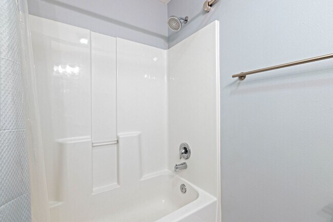 Building Photo - 4 bed 2 bath Home in Idaho Falls