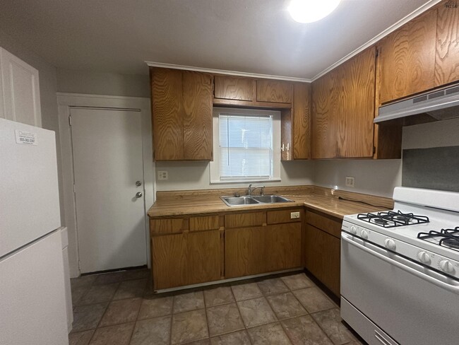 Building Photo - 1723 1/2 McGregor Ave