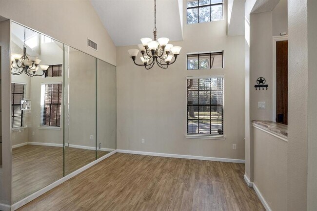 Building Photo - 8430 London Way Dr
